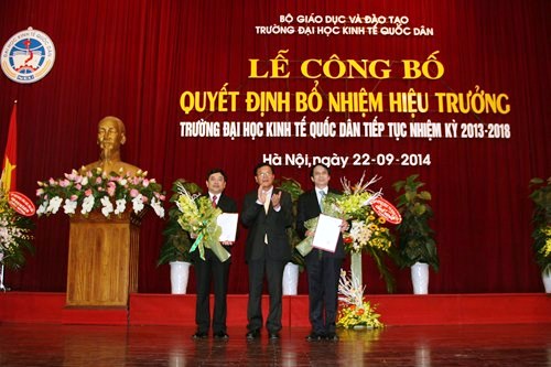 Công bố Quyết định bổ nhiệm Hiệu trưởng Trường Đại học Kinh tế Quốc dân